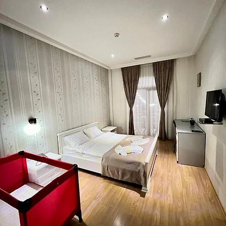 Granada Hotel And Restaurant Τυφλίδα Εξωτερικό φωτογραφία