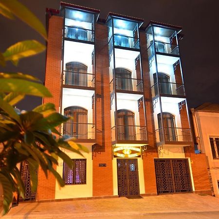 Granada Hotel And Restaurant Τυφλίδα Εξωτερικό φωτογραφία