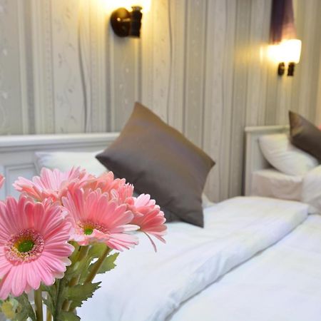 Granada Hotel And Restaurant Τυφλίδα Εξωτερικό φωτογραφία