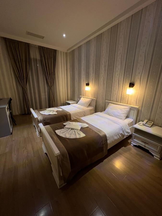 Granada Hotel And Restaurant Τυφλίδα Εξωτερικό φωτογραφία