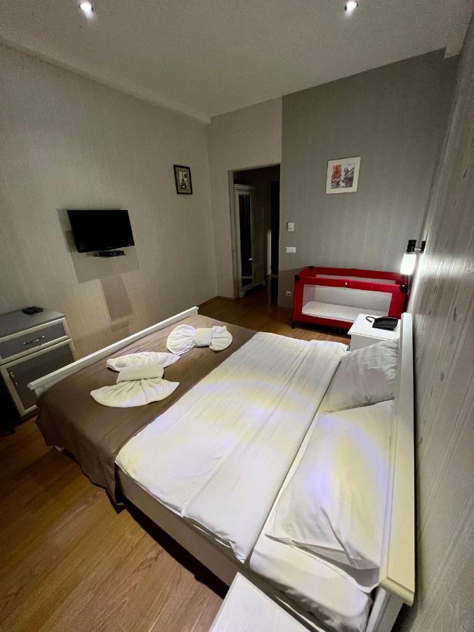Granada Hotel And Restaurant Τυφλίδα Εξωτερικό φωτογραφία