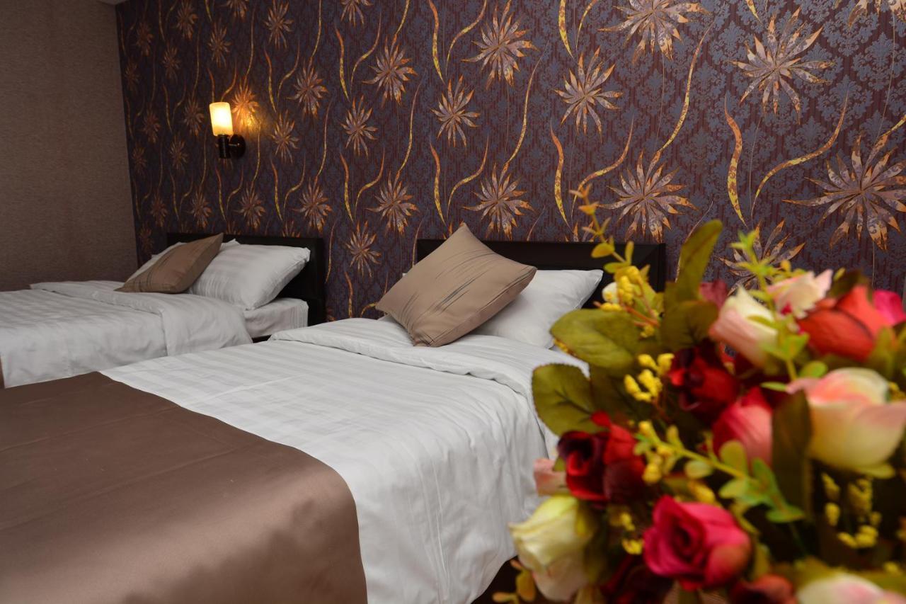 Granada Hotel And Restaurant Τυφλίδα Εξωτερικό φωτογραφία