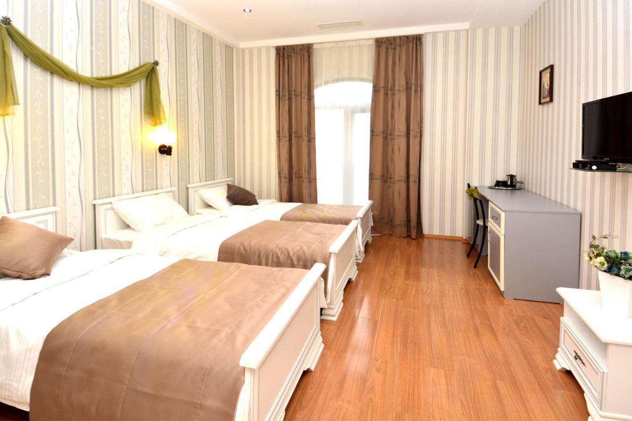 Granada Hotel And Restaurant Τυφλίδα Εξωτερικό φωτογραφία